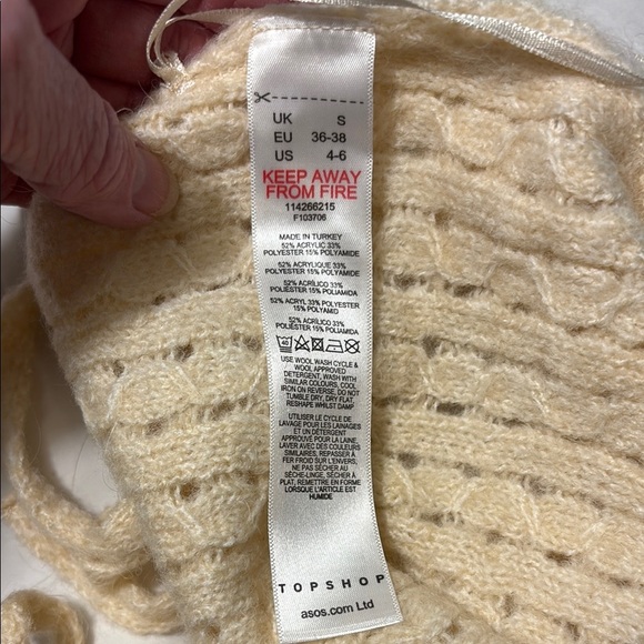 Crochet Cream Crop Top Tie Spaghetti Strap - Picture 5 of 10